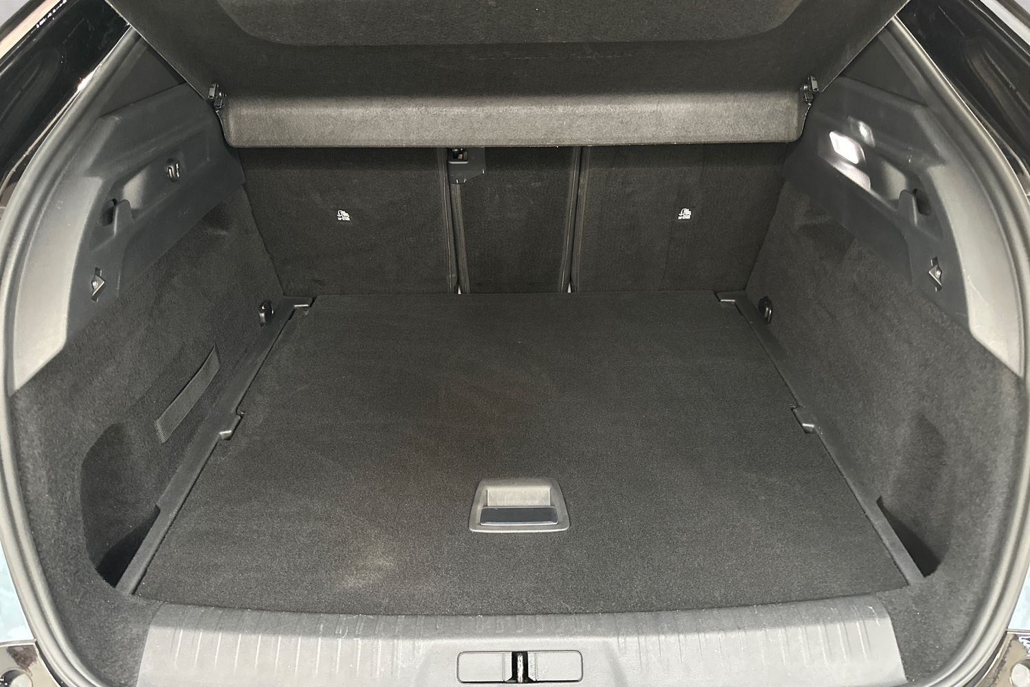 Billede af Peugeot e-3008 EL GT 210HK 5d Aut.