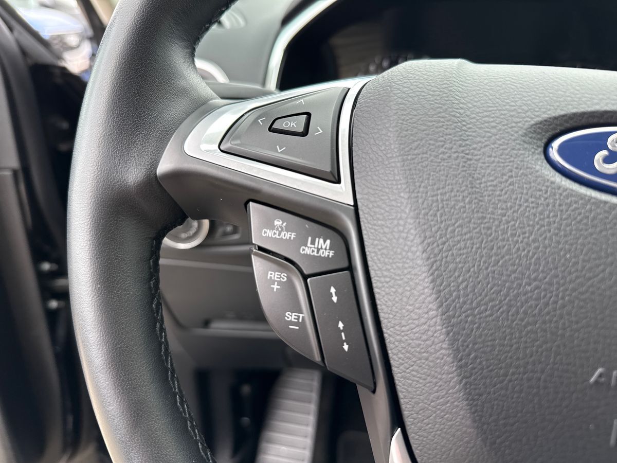 Billede af Ford S-Max 2,5 HEV  Hybrid Titanium CVT 190HK 8g Aut.