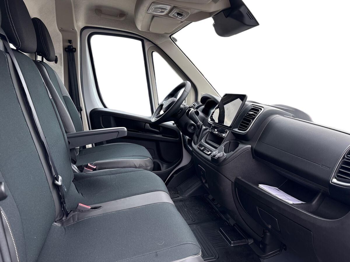 Billede af Toyota Proace Max 2.2D 140hk Medium/To skydedøre m. højt tag aut.gear Comfort Master