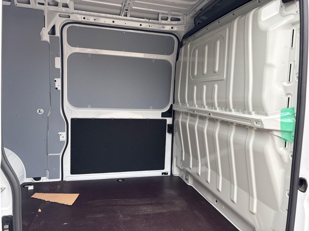 Billede af Toyota Proace Max 2.2D 140hk Medium/To skydedøre m. højt tag aut.gear Comfort Master