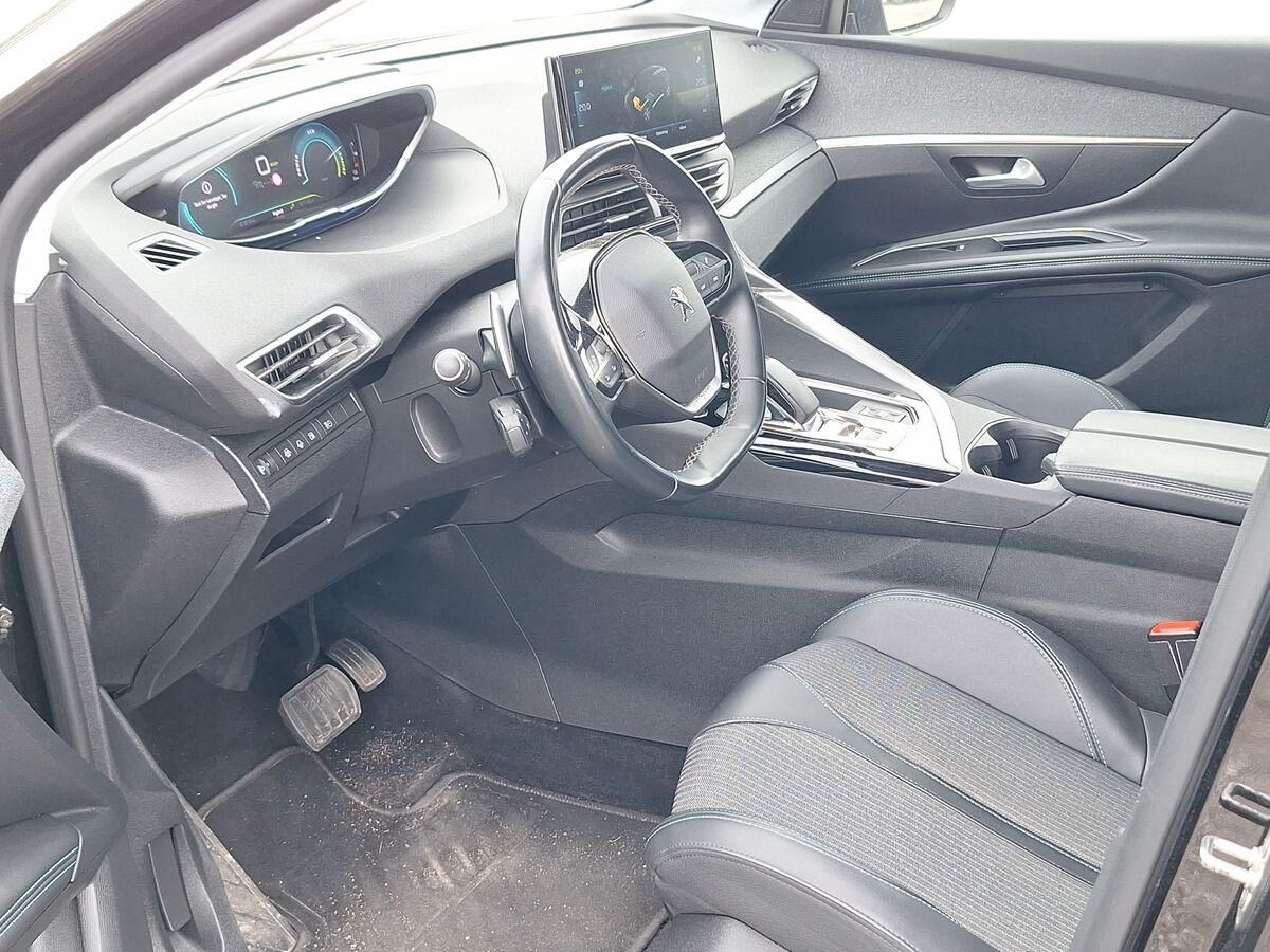 Billede af Peugeot 3008 1,6 PureTech  Plugin-hybrid Performance Sport EAT8 225HK 5d 8g Aut.