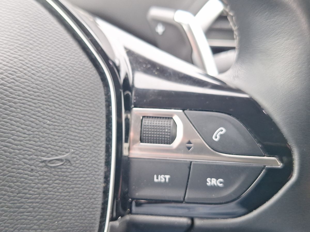 Billede af Peugeot 3008 1,6 PureTech  Plugin-hybrid Performance Sport EAT8 225HK 5d 8g Aut.