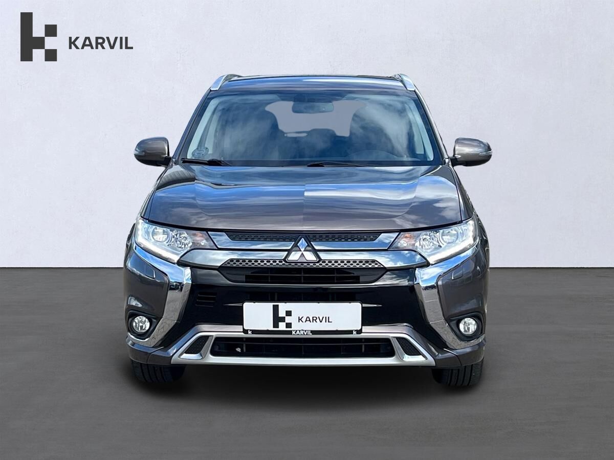 Billede af Mitsubishi Outlander 2,4 PHEV  Plugin-hybrid Invite 4WD 224HK 5d 6g Trinl. Gear