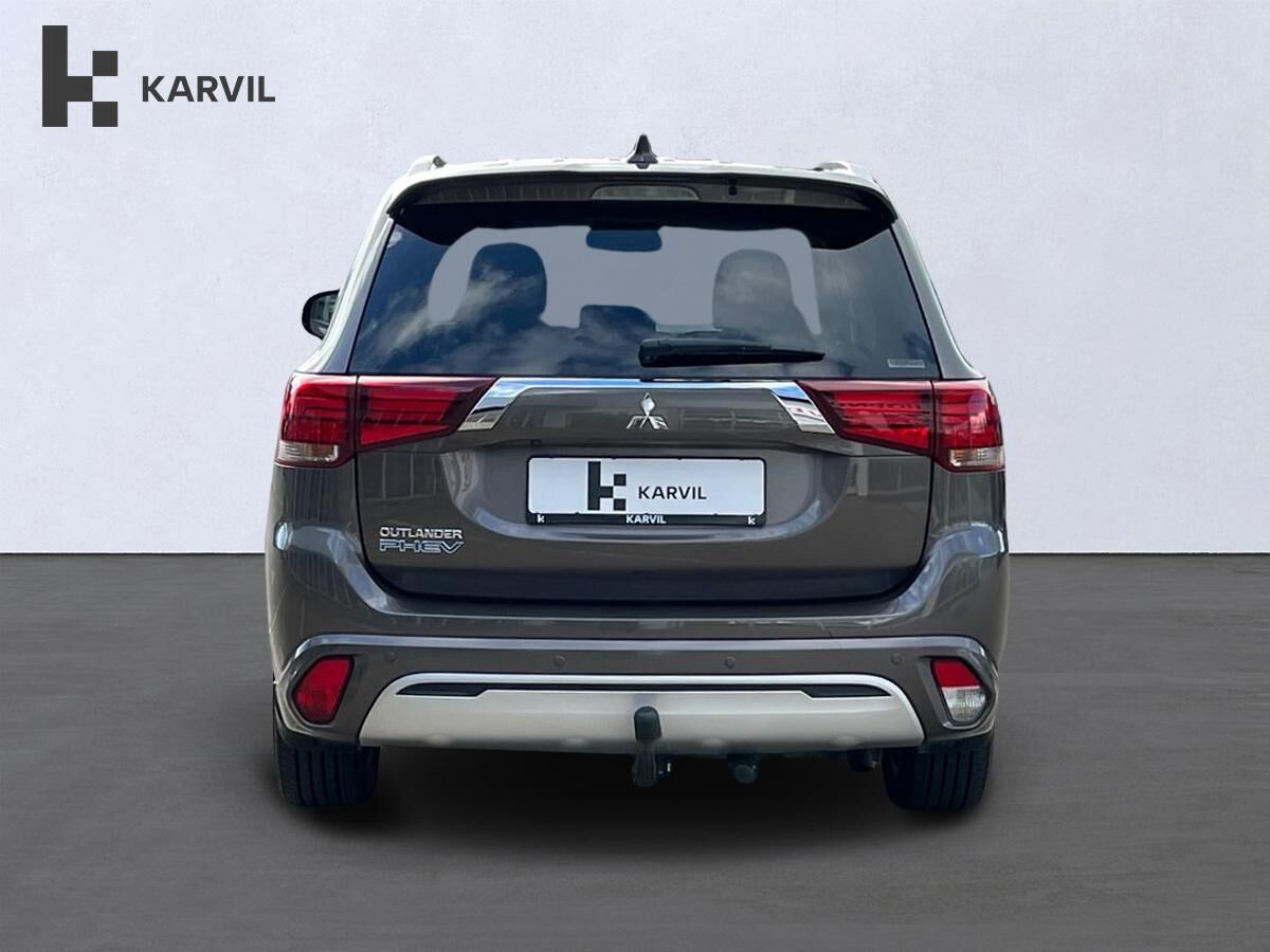 Billede af Mitsubishi Outlander 2,4 PHEV  Plugin-hybrid Invite 4WD 224HK 5d 6g Trinl. Gear