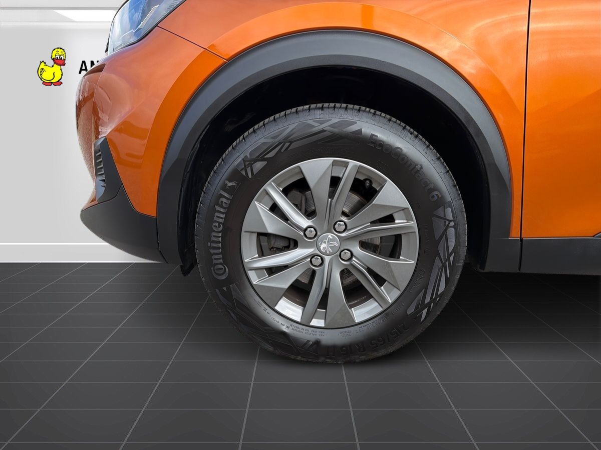 Billede af Peugeot 2008 1,2 PureTech Vision Pack EAT8 130HK 5d 8g Aut.