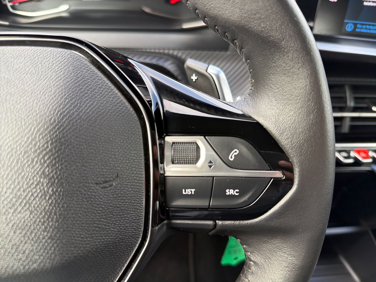 Billede af Peugeot 2008 1,2 PureTech Vision Pack EAT8 130HK 5d 8g Aut.