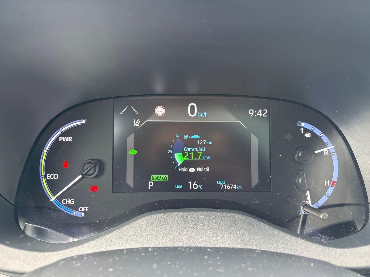 Billede af Toyota Yaris Cross 1,5 Hybrid Style Technology Plus 116HK 5d Trinl. Gear
