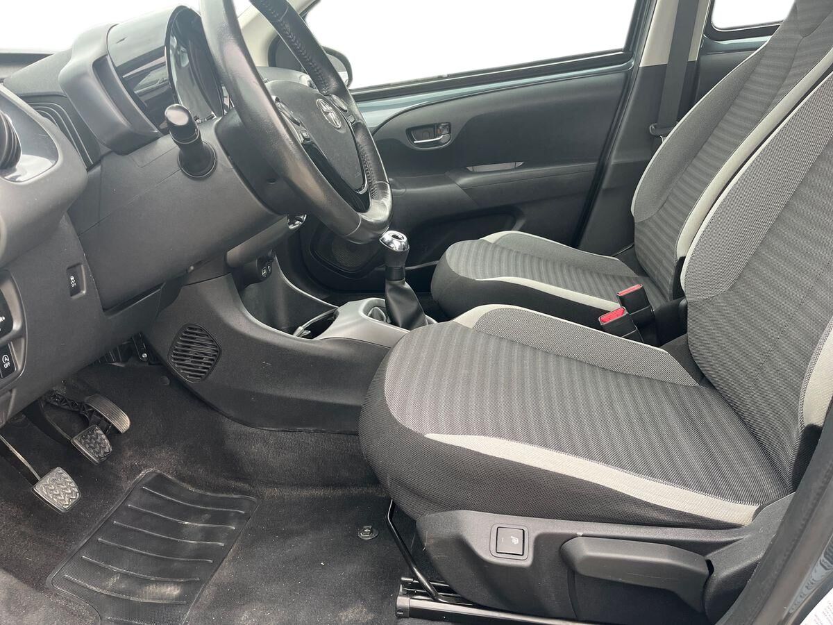 Billede af Toyota Aygo 1,0 VVT-I X-plore DAB+ 72HK 5d