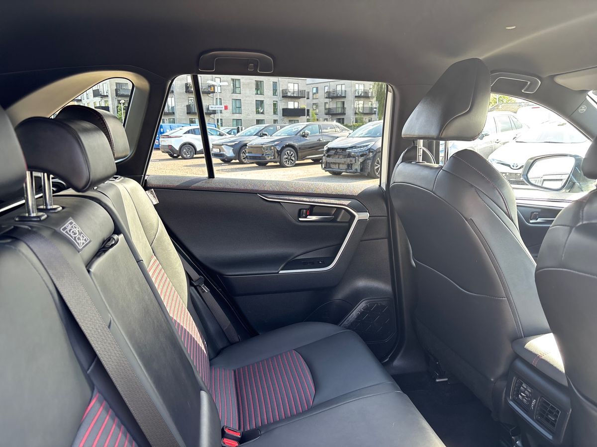 Billede af Toyota RAV4 Plug-in 2,5 Plugin-hybrid Active Comfort AWD 306HK 5d 6g Aut.