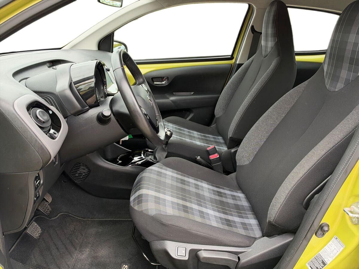 Billede af Peugeot 108 1,0 e-Vti Allure+ 72HK 5d