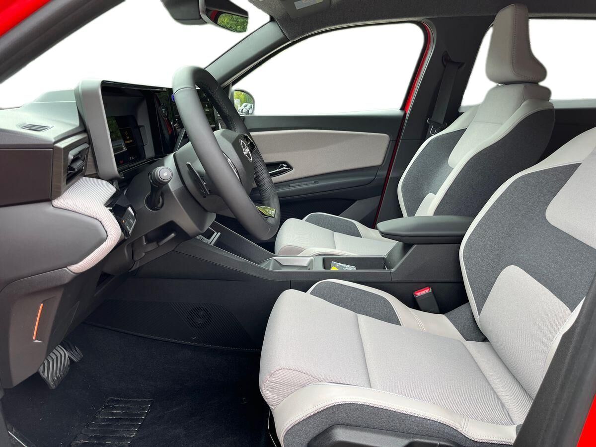 Billede af Nissan Micra EL Evolve 52kWh 150HK 5d Aut.