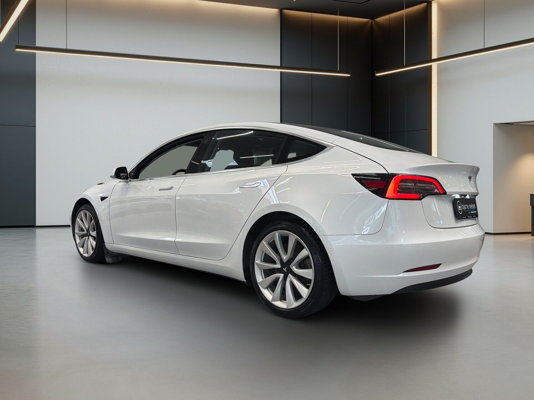 Billede af Tesla Model 3 EL Standard Range Plus 283HK Aut.