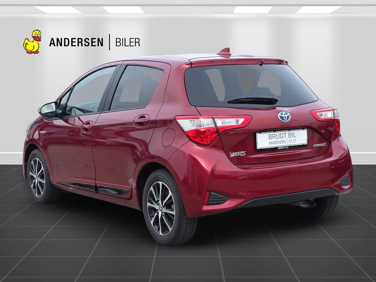 Billede af Toyota Yaris 1,5 Hybrid H2 Limited E-CVT 100HK 5d Trinl. Gear