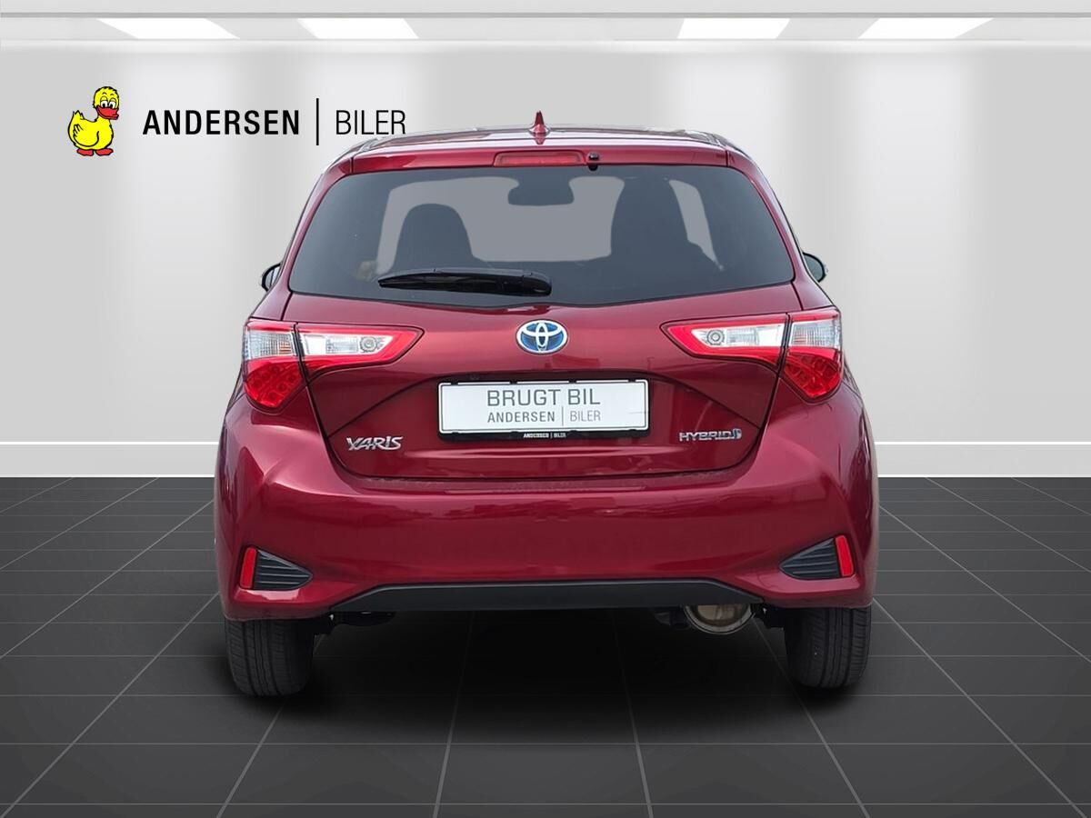 Billede af Toyota Yaris 1,5 Hybrid H2 Limited E-CVT 100HK 5d Trinl. Gear