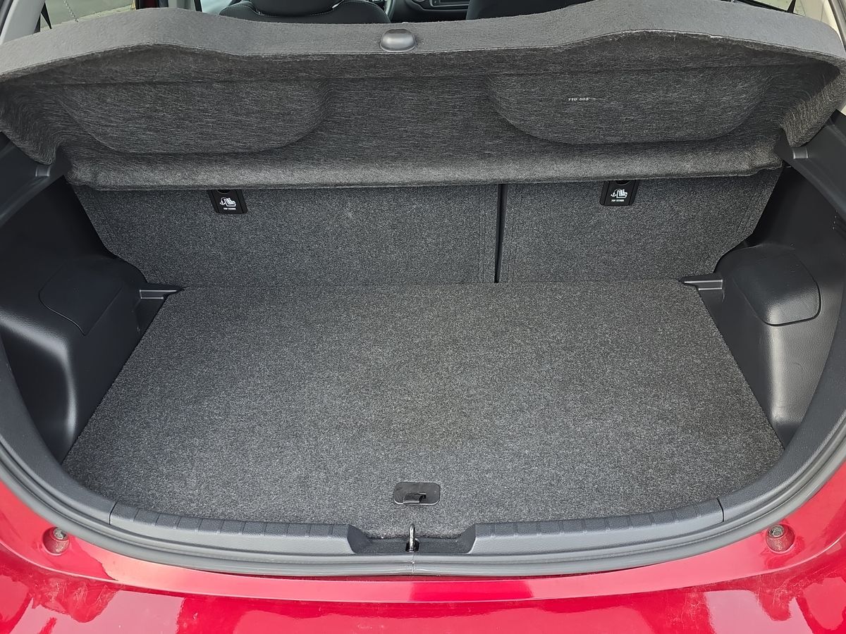 Billede af Toyota Yaris 1,5 Hybrid H2 Limited E-CVT 100HK 5d Trinl. Gear