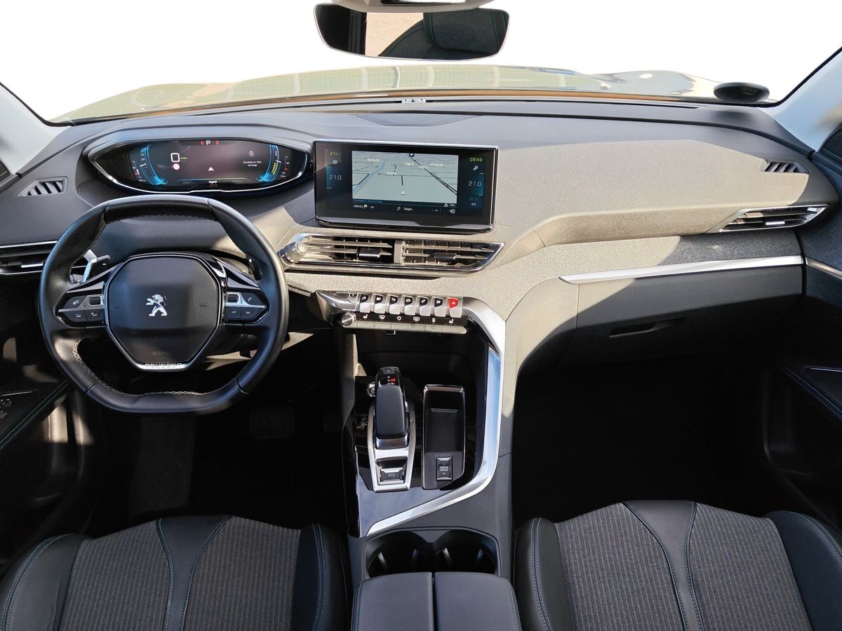 Billede af Peugeot 3008 1,6 PureTech  Plugin-hybrid Selection Sport EAT8 225HK 5d 8g Aut.