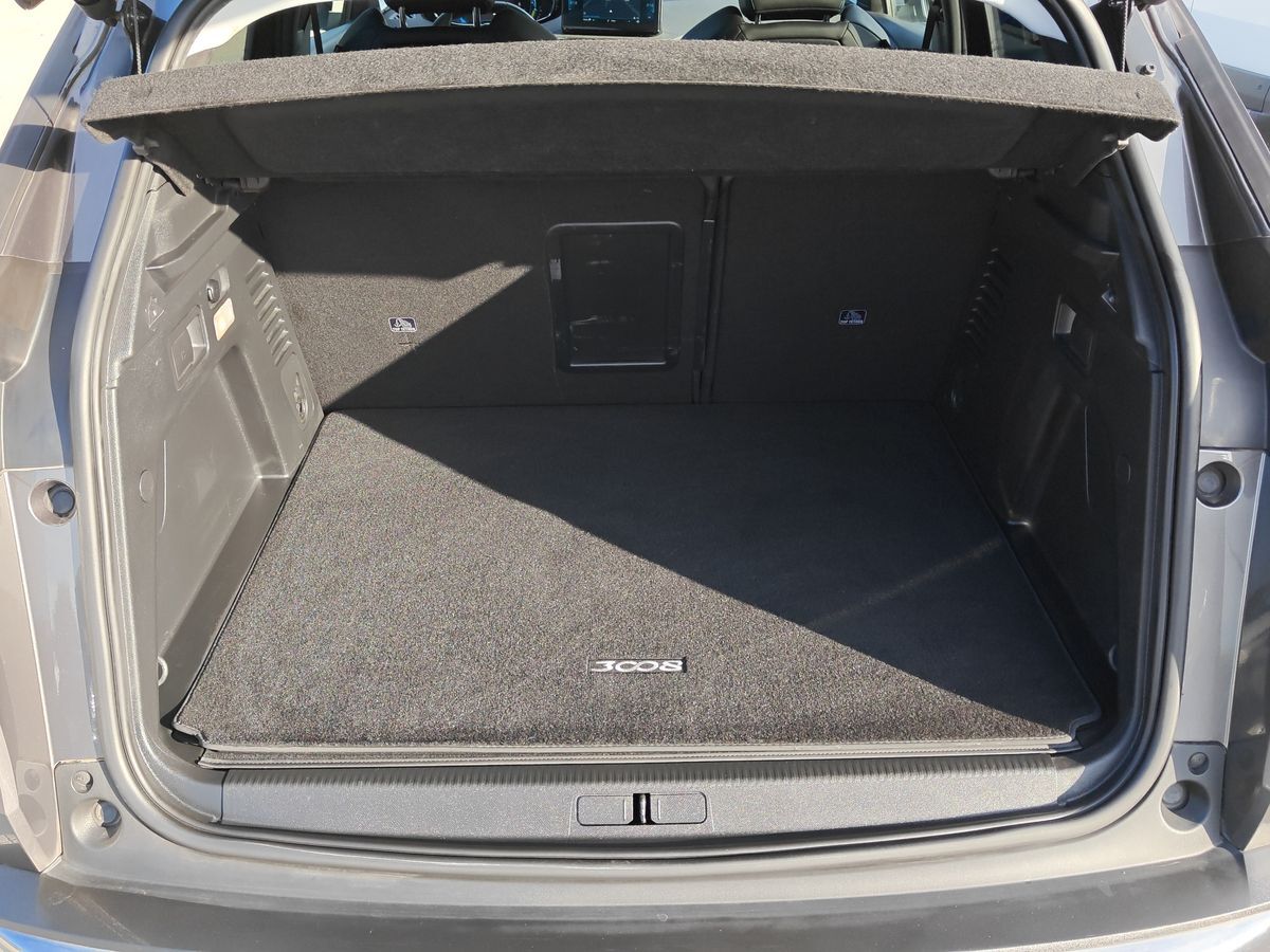 Billede af Peugeot 3008 1,6 PureTech  Plugin-hybrid Selection Sport EAT8 225HK 5d 8g Aut.