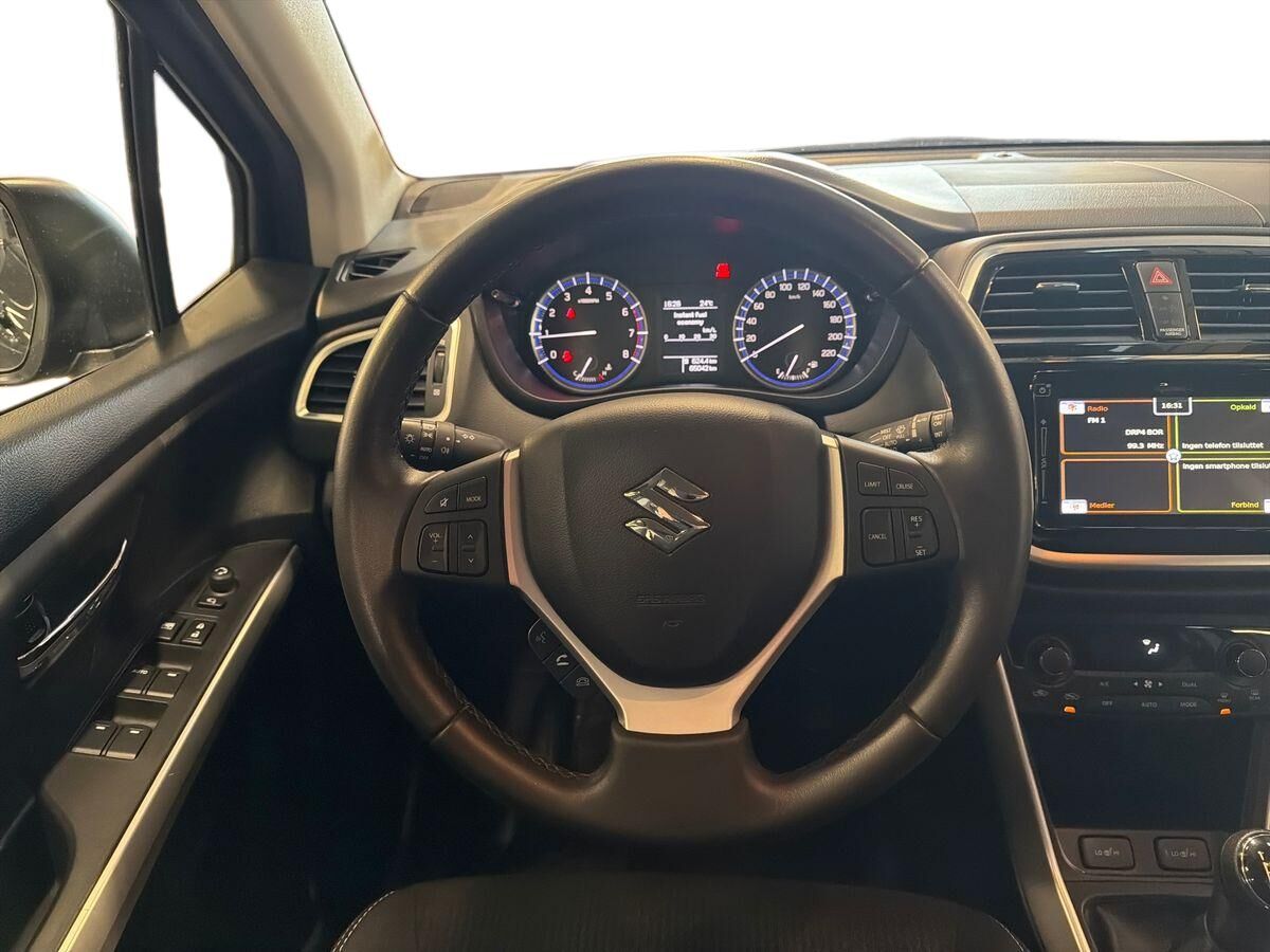 Billede af Suzuki S-Cross 1,0 Boosterjet Active 112HK 5d