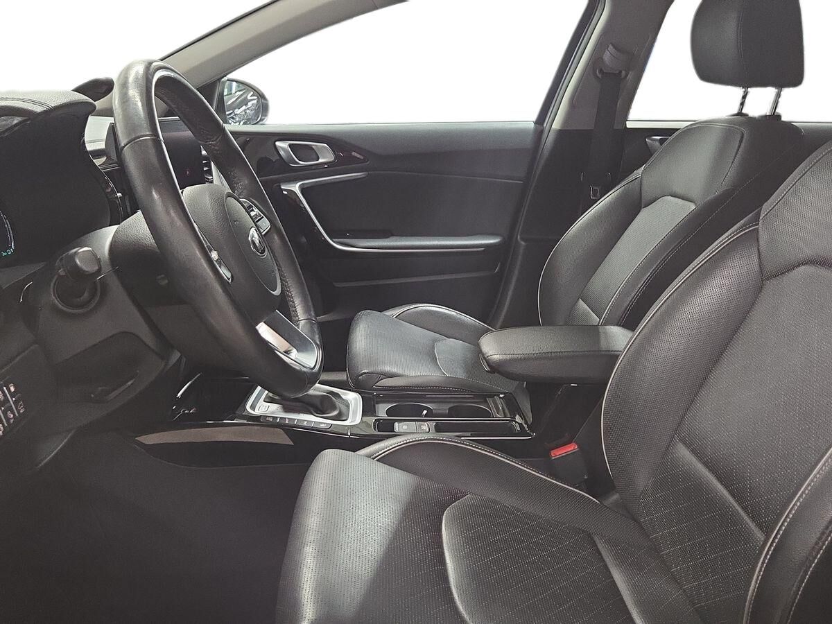 Billede af Kia Ceed SW 1,6 GDI PHEV  Plugin-hybrid Upgrade m/Plus DCT 141HK Stc 6g Aut.