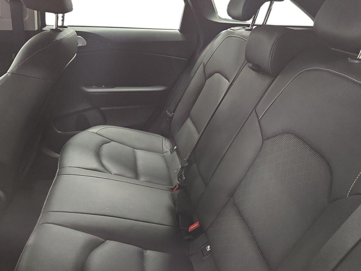 Billede af Kia Ceed SW 1,6 GDI PHEV  Plugin-hybrid Upgrade m/Plus DCT 141HK Stc 6g Aut.
