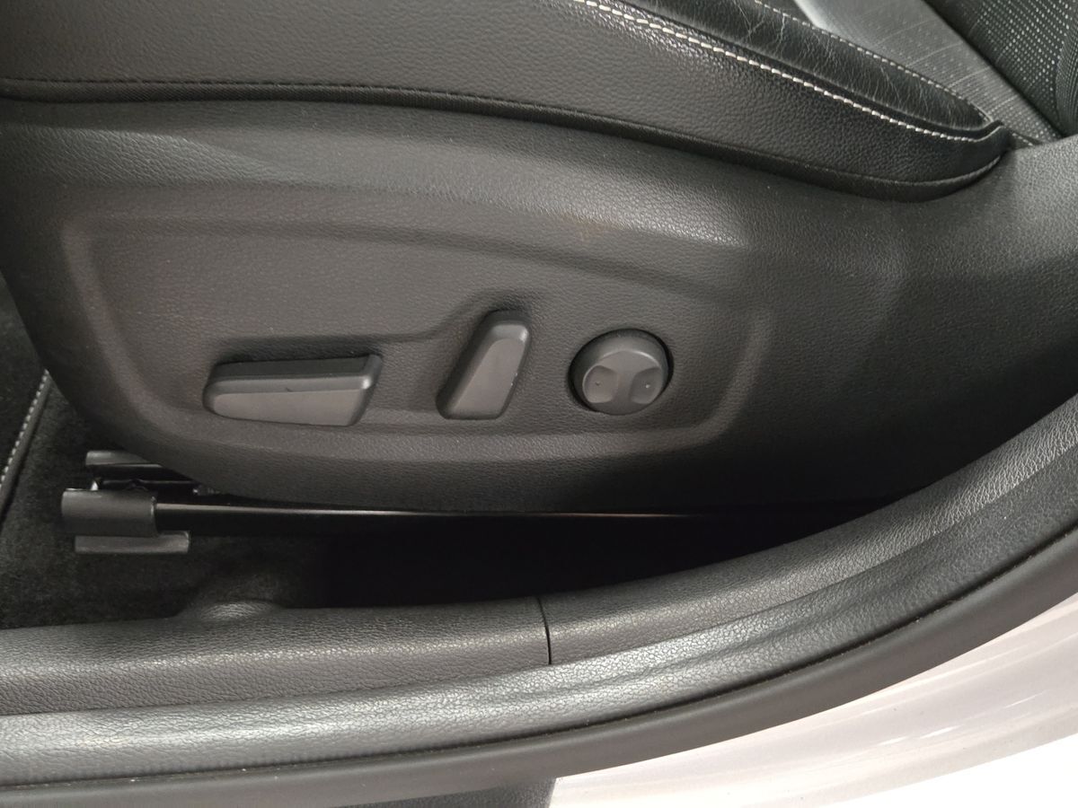 Billede af Kia Ceed SW 1,6 GDI PHEV  Plugin-hybrid Upgrade m/Plus DCT 141HK Stc 6g Aut.