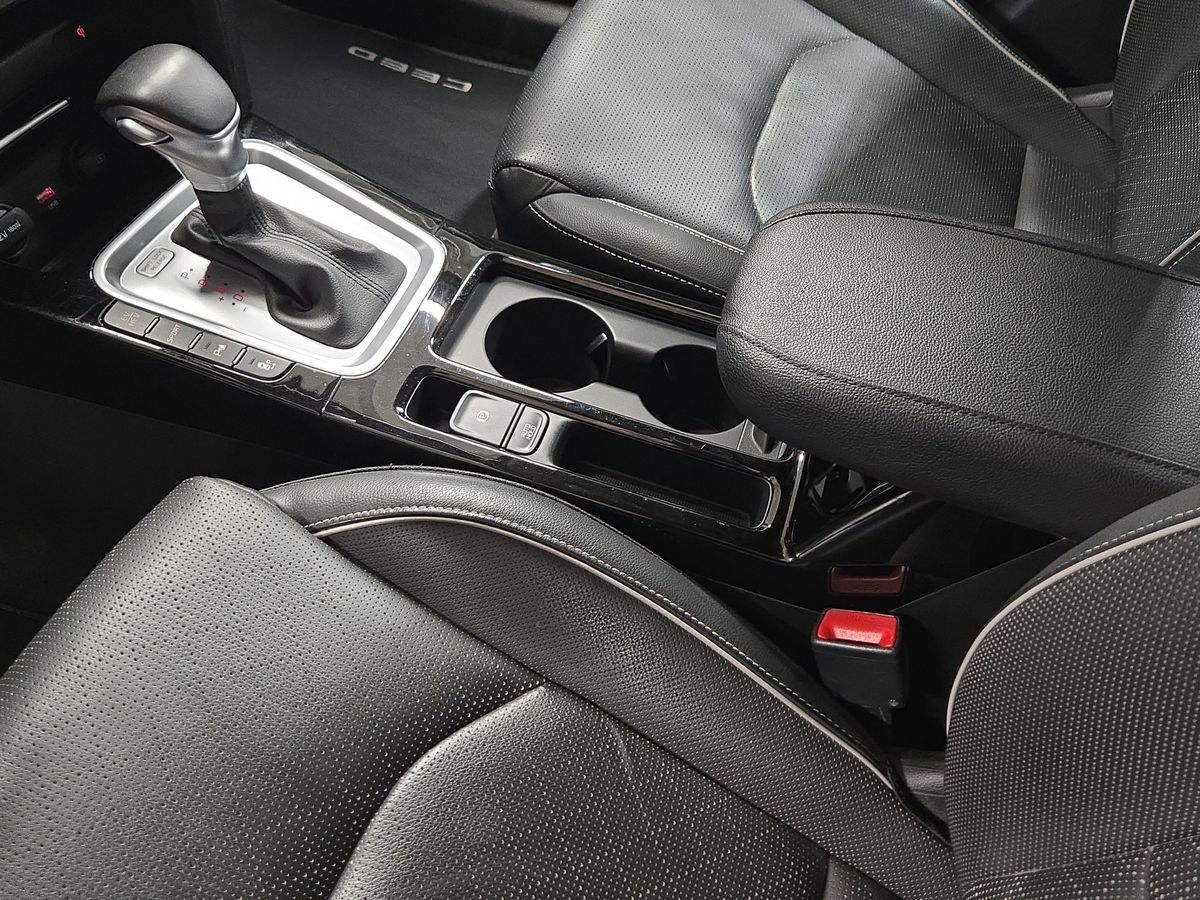 Billede af Kia Ceed SW 1,6 GDI PHEV  Plugin-hybrid Upgrade m/Plus DCT 141HK Stc 6g Aut.