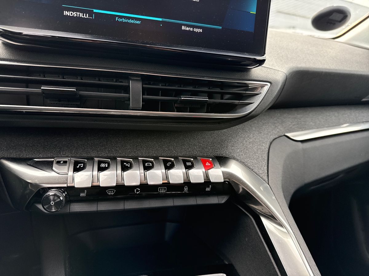 Billede af Peugeot 3008 1,6 PureTech  Plugin-hybrid Allure Pack EAT8 225HK 5d 8g Aut.