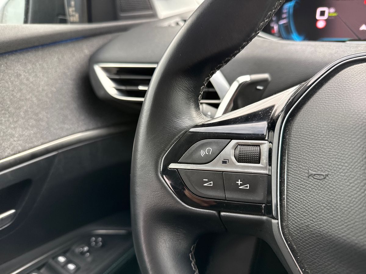 Billede af Peugeot 3008 1,6 PureTech  Plugin-hybrid Allure Pack EAT8 225HK 5d 8g Aut.