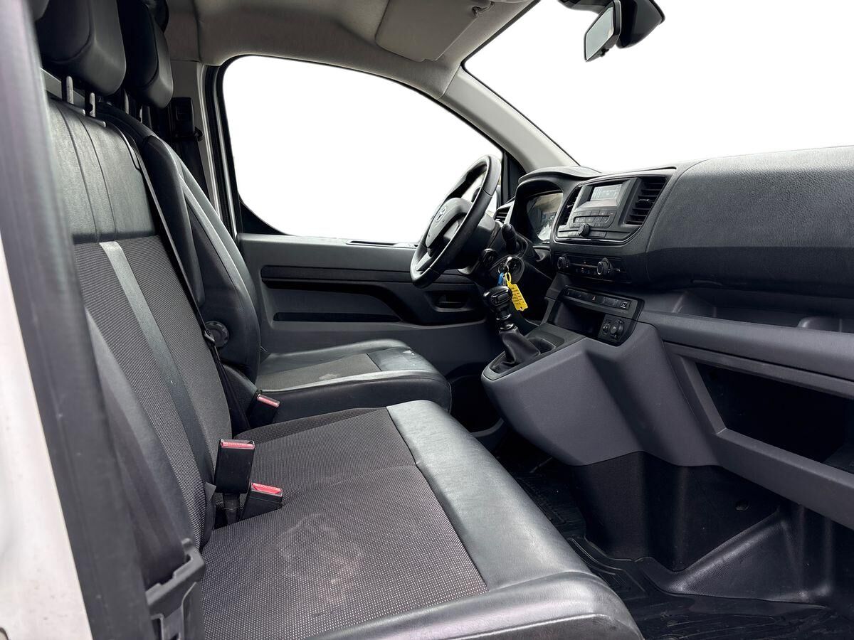 Billede af Toyota Proace Long 2,0 D Comfort m/ dobbelt skydedør, bagklap 122HK Van 6g