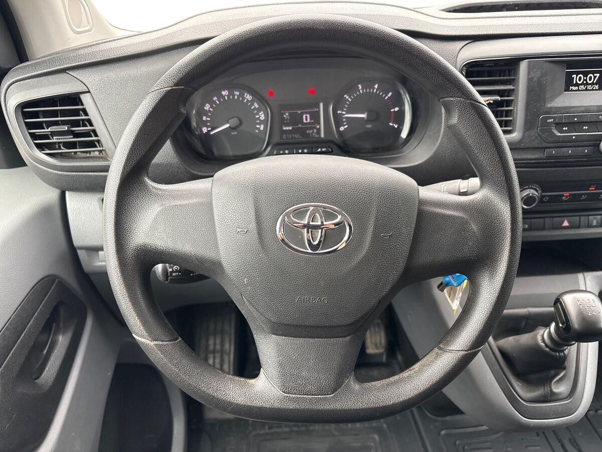 Billede af Toyota Proace Long 2,0 D Comfort m/ dobbelt skydedør, bagklap 122HK Van 6g