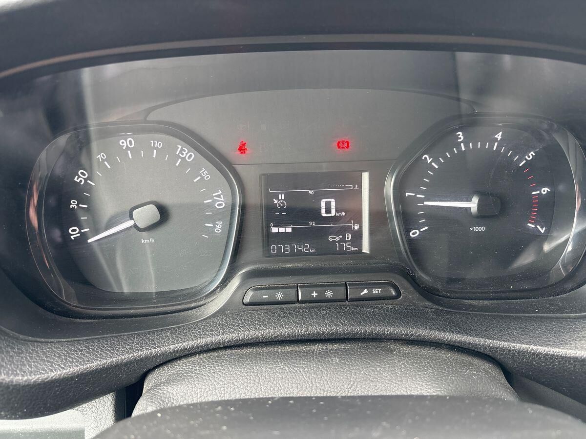 Billede af Toyota Proace Long 2,0 D Comfort m/ dobbelt skydedør, bagklap 122HK Van 6g