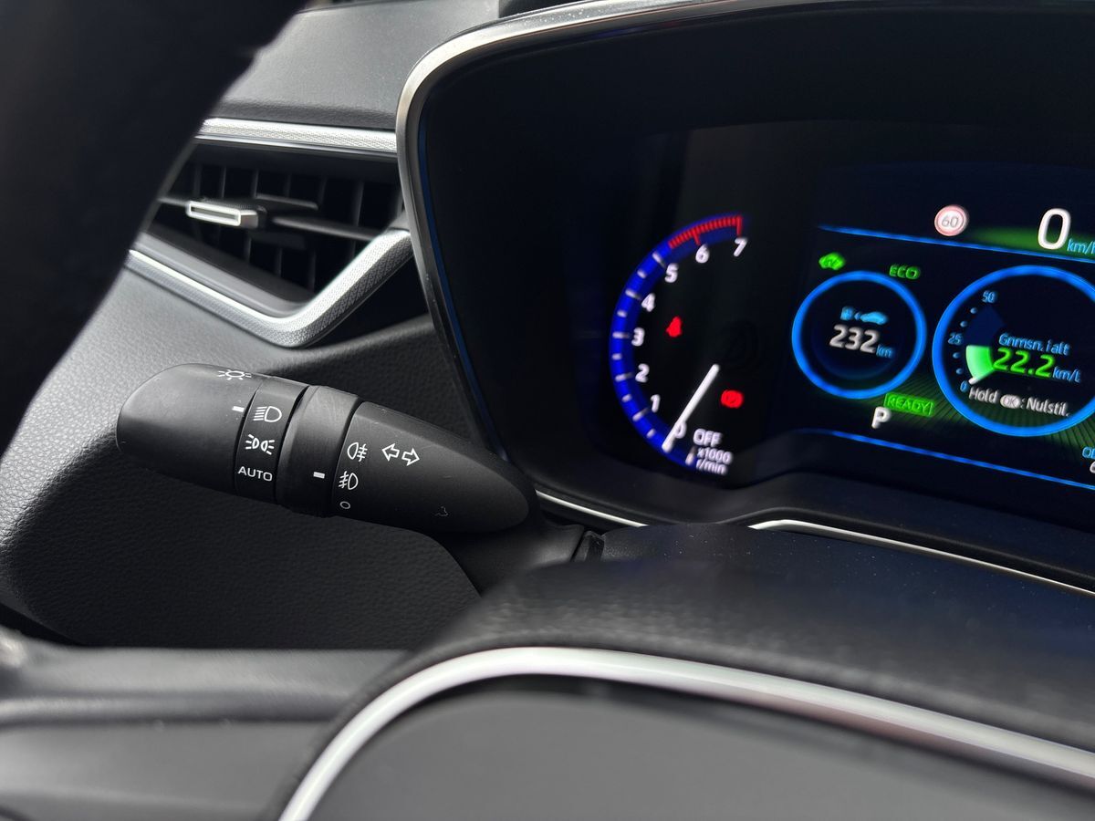 Billede af Toyota Corolla 1,8 Hybrid H3 Premium E-CVT 122HK 5d Trinl. Gear