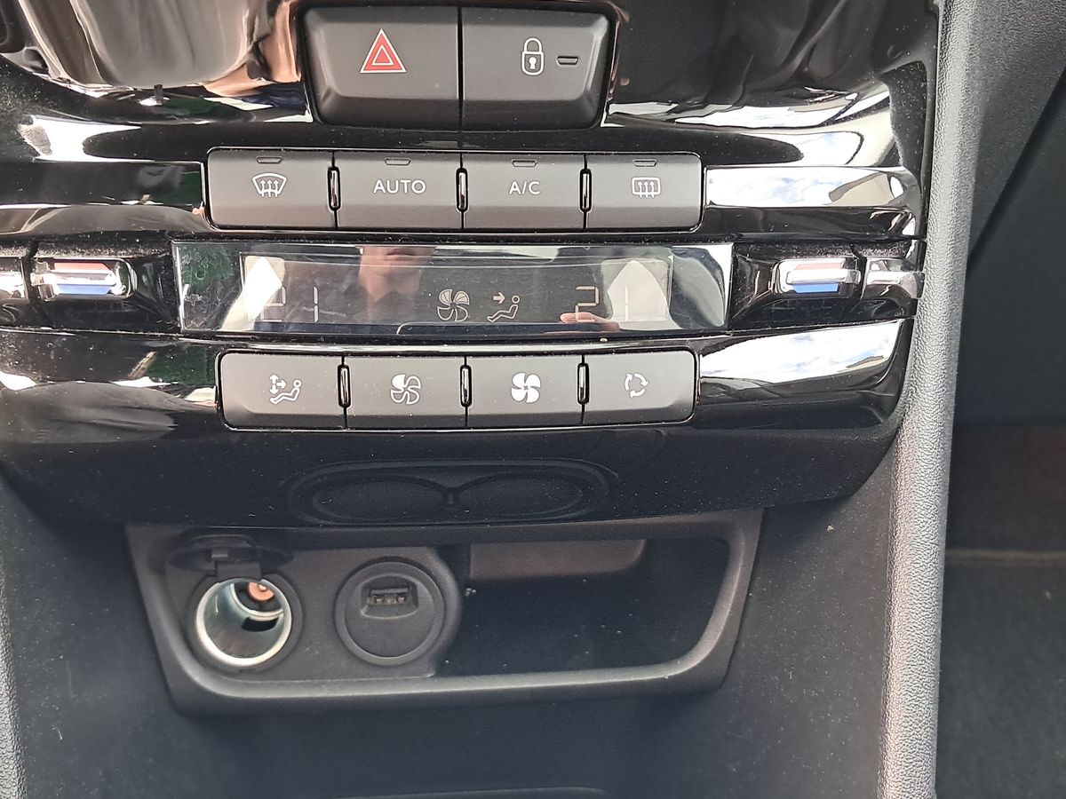 Billede af Peugeot 208 1,2 PureTech Prestige 82HK 5d