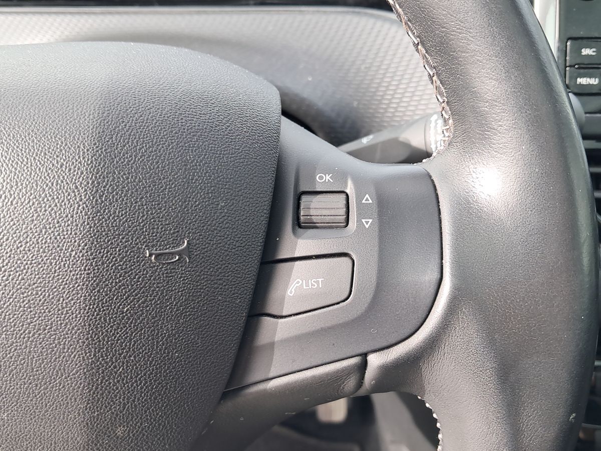 Billede af Peugeot 208 1,2 PureTech Prestige 82HK 5d