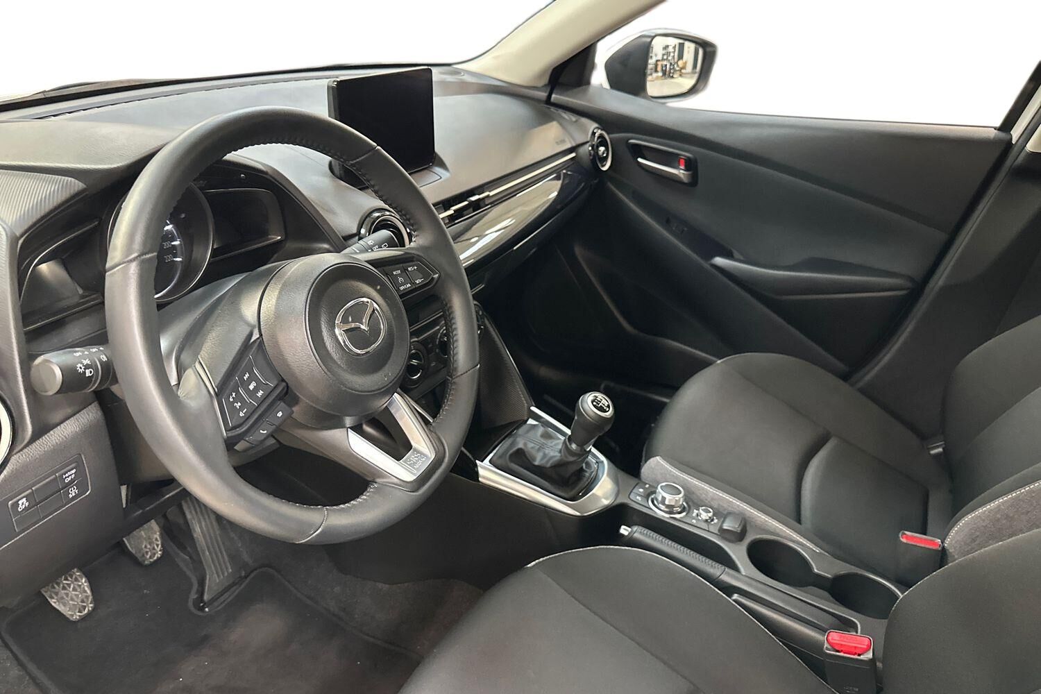 Billede af Mazda 2 1,5 e-Skyactiv-G  Mild hybrid Centre-Line 90HK 5d 6g