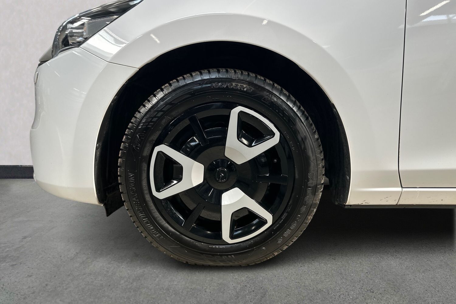 Billede af Mazda 2 1,5 e-Skyactiv-G  Mild hybrid Centre-Line 90HK 5d 6g