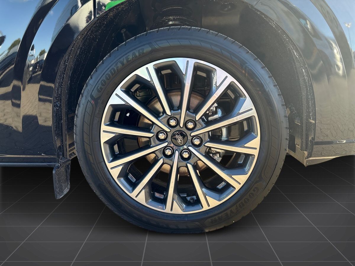Billede af Ford E-Tourneo Custom 340 L2H1 EL Titanium X 218HK Aut.