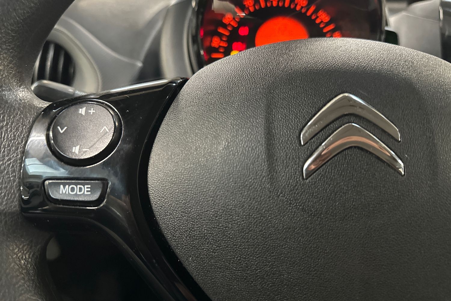 Billede af Citroën C1 1,0 VTi Attaque 72HK 5d