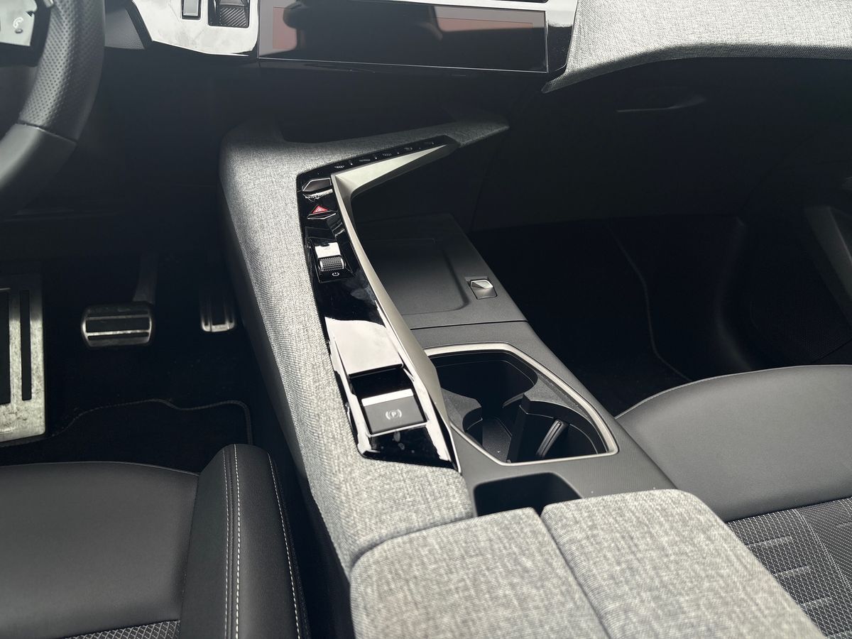 Billede af Peugeot e-5008 EL GT Pack 210HK 5d Aut.