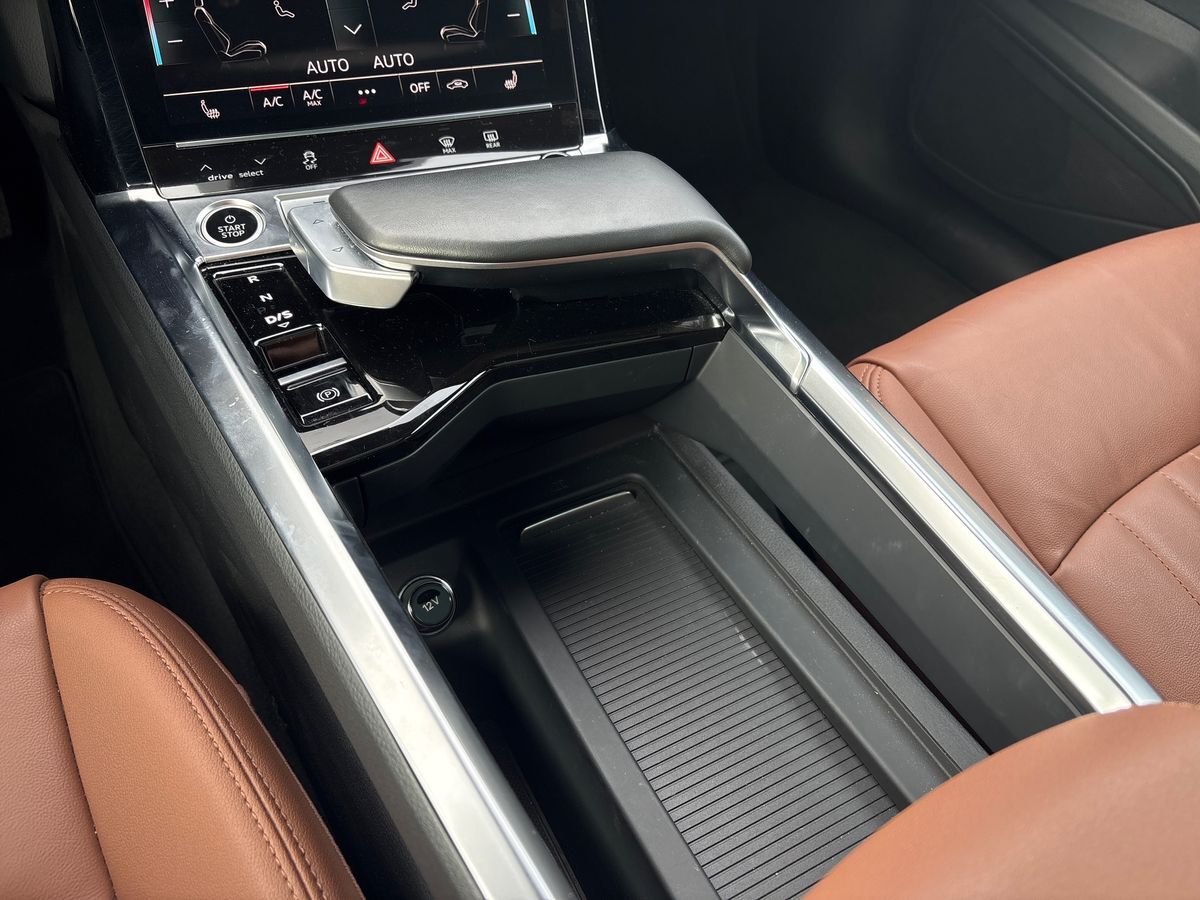 Billede af Audi E-tron 55 Advanced Quattro 408HK 5d Aut.