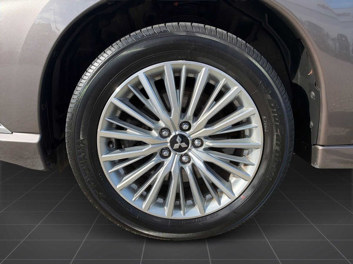 Billede af Mitsubishi Outlander 2,4 PHEV  Plugin-hybrid Intense 4WD 224HK 5d 6g Trinl. Gear