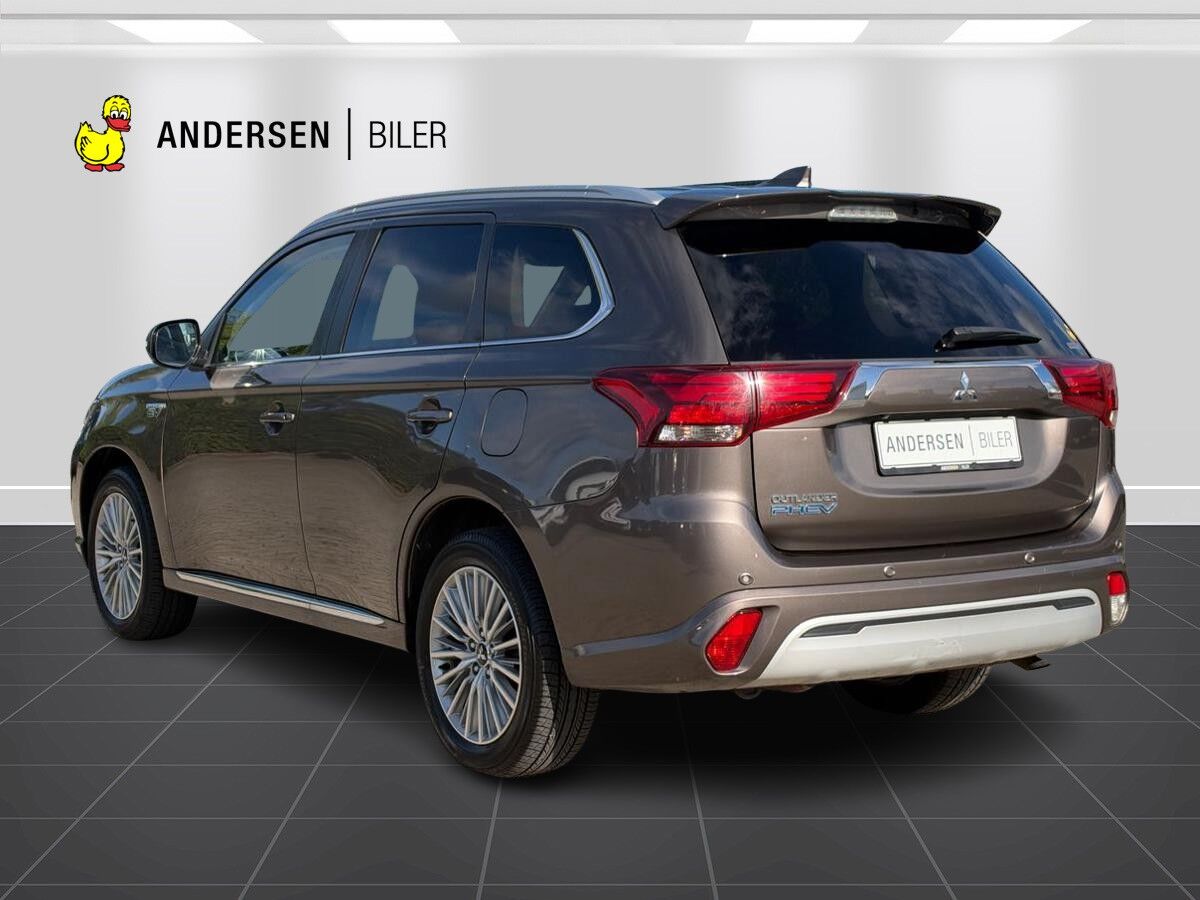 Billede af Mitsubishi Outlander 2,4 PHEV  Plugin-hybrid Intense 4WD 224HK 5d 6g Trinl. Gear