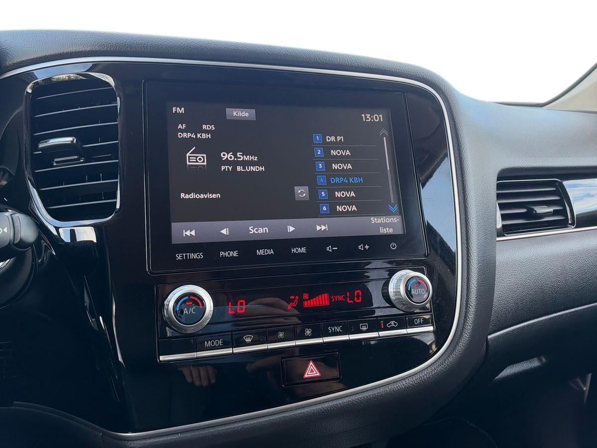 Billede af Mitsubishi Outlander 2,4 PHEV  Plugin-hybrid Intense 4WD 224HK 5d 6g Trinl. Gear