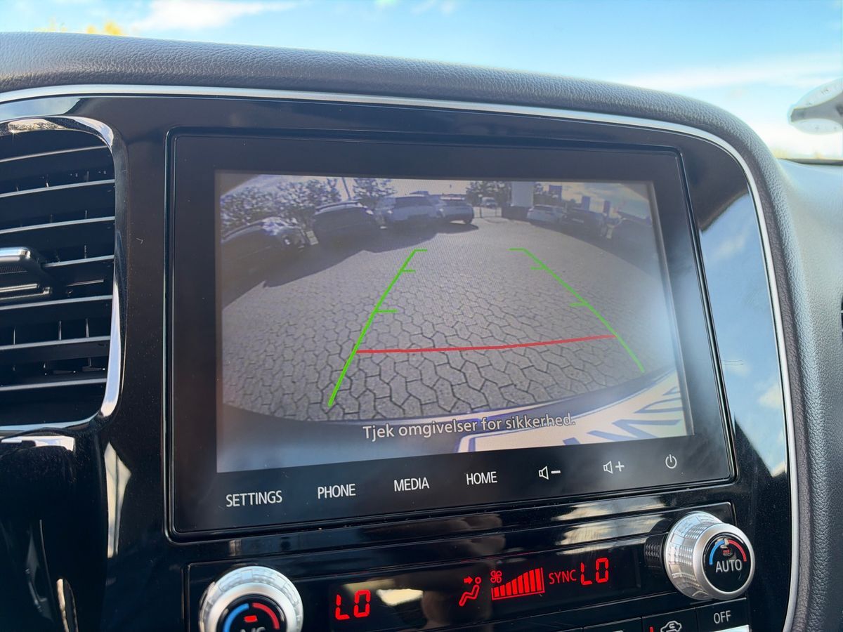 Billede af Mitsubishi Outlander 2,4 PHEV  Plugin-hybrid Intense 4WD 224HK 5d 6g Trinl. Gear