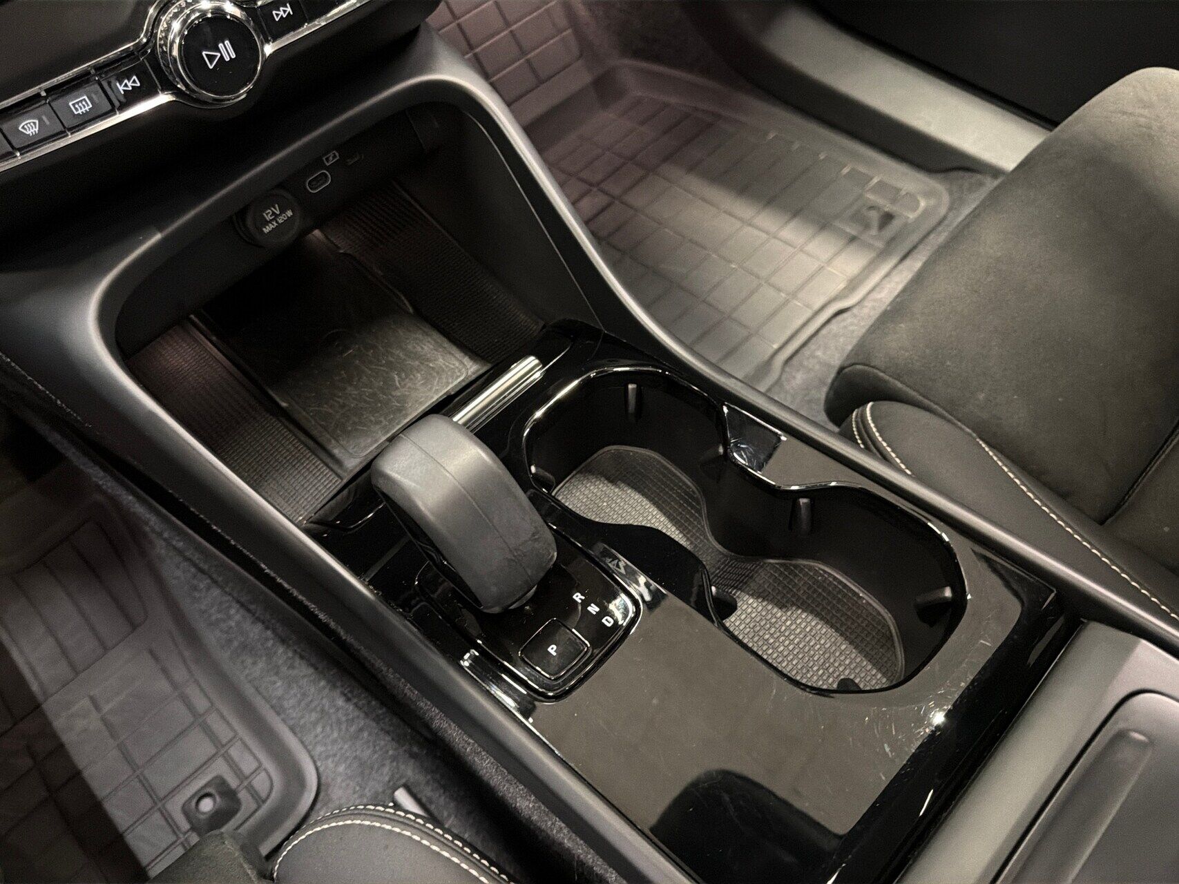 Billede af Volvo C40 P8 Recharge Twin Pro AWD 408HK 4d Aut.