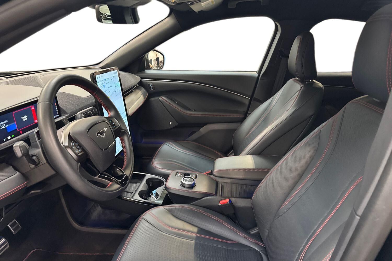 Billede af Ford Mustang Mach-E EL SR Premium AWD 269HK 5d Aut.