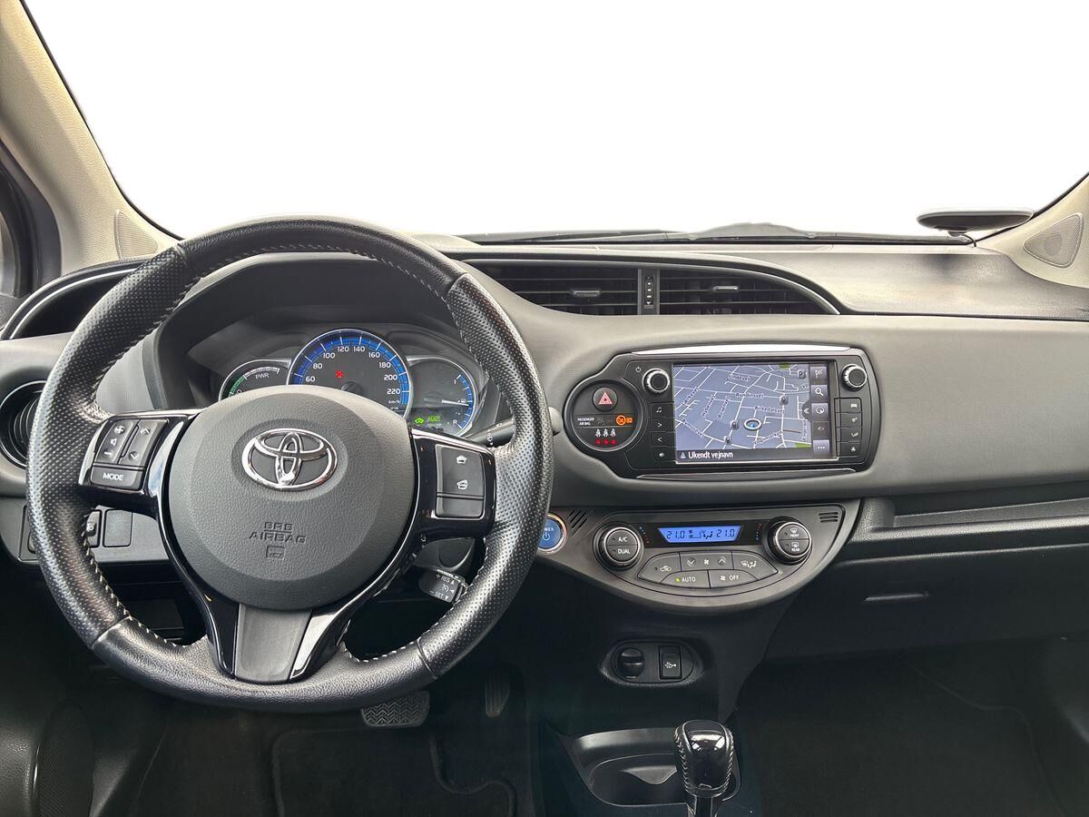 Billede af Toyota Yaris 1,5 Hybrid H2 Style E-CVT 100HK 5d Trinl. Gear