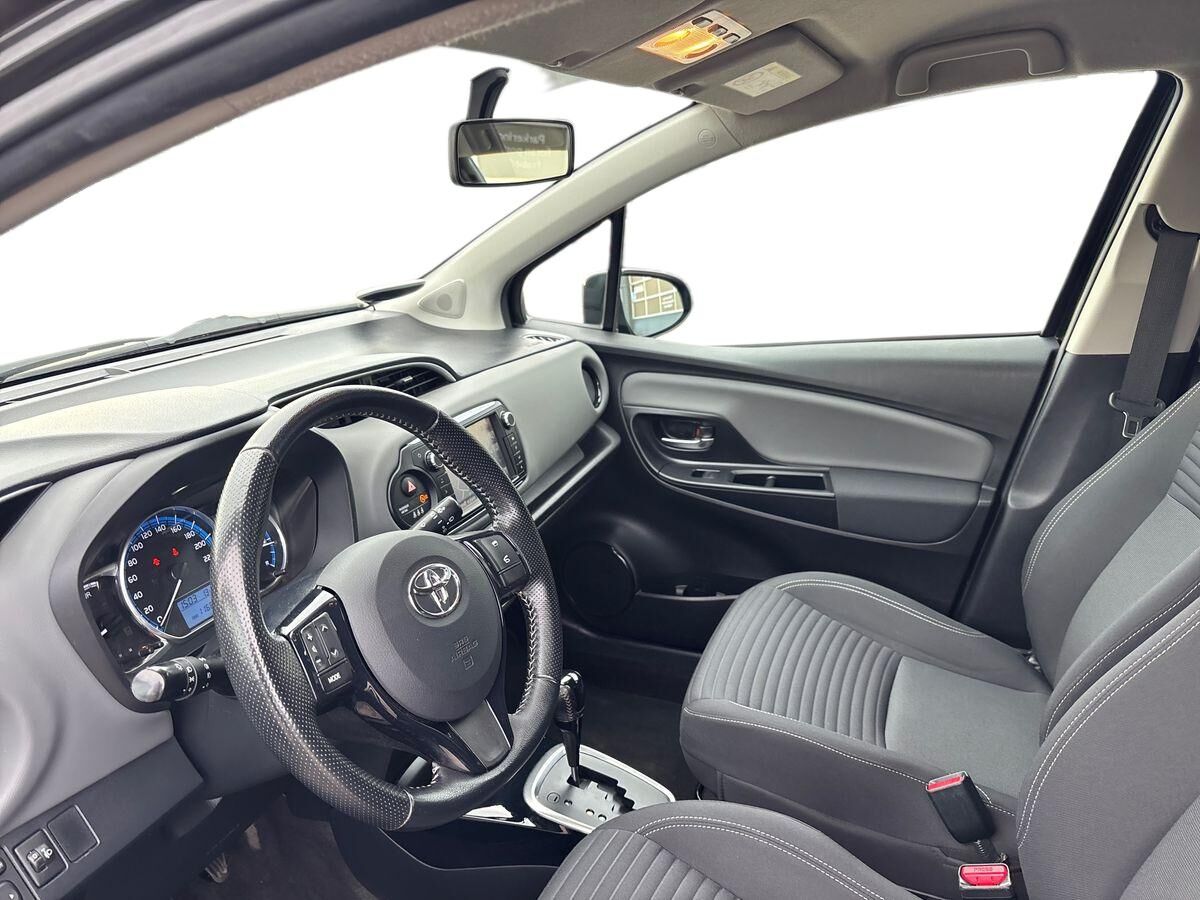 Billede af Toyota Yaris 1,5 Hybrid H2 Style E-CVT 100HK 5d Trinl. Gear