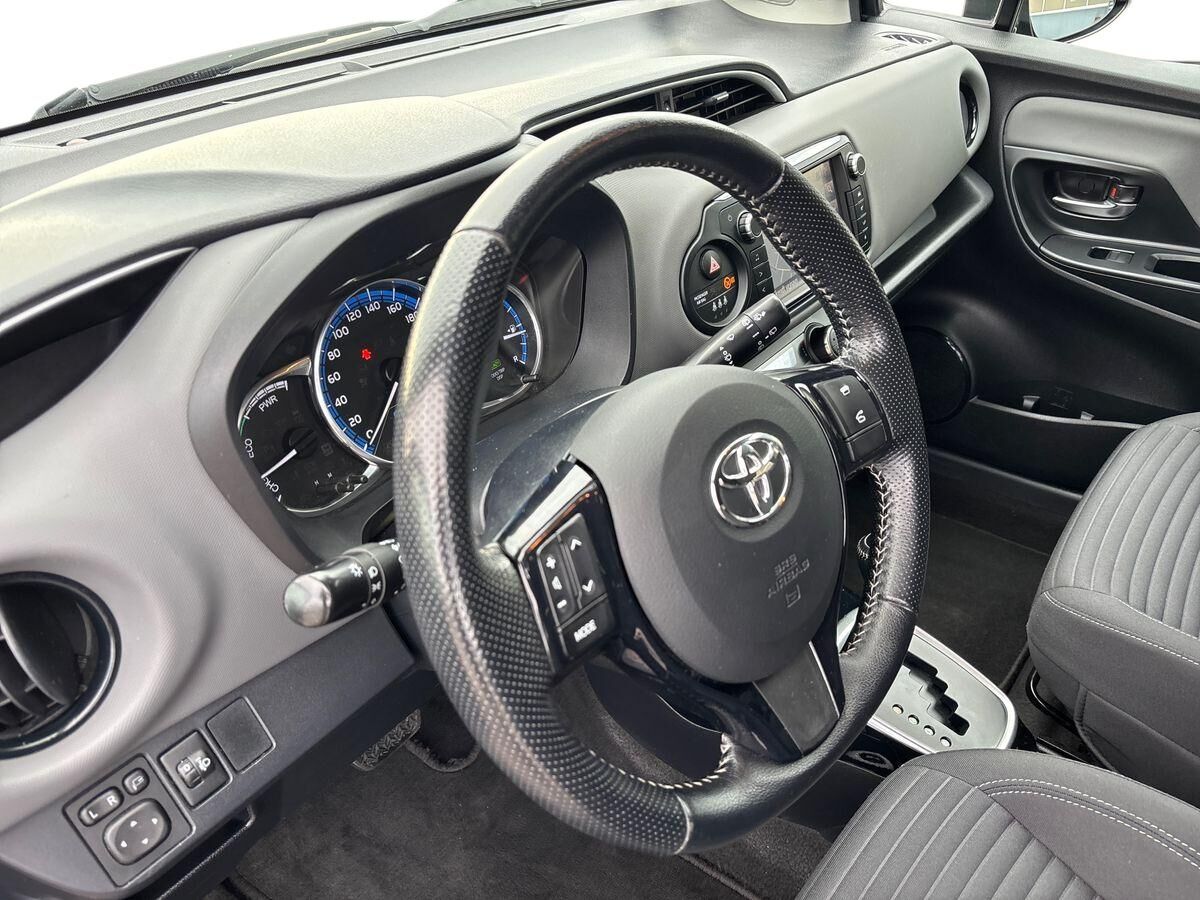 Billede af Toyota Yaris 1,5 Hybrid H2 Style E-CVT 100HK 5d Trinl. Gear