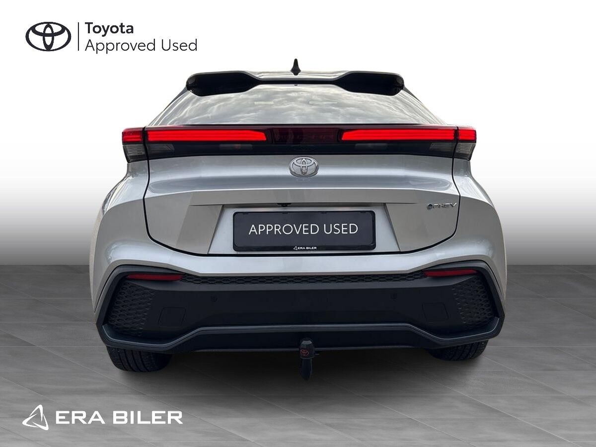 Billede af Toyota C-HR 2,0 Plugin-hybrid Style Smart Bi-tone E-CVT 223HK 5d Trinl. Gear